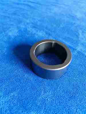 SSIC Ceramic Sliding Bearing Sleeve Exceptional Wear Resistance Thermal Stability