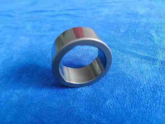 SSIC Ceramic Sliding Bearing Sleeve Exceptional Wear Resistance Thermal Stability